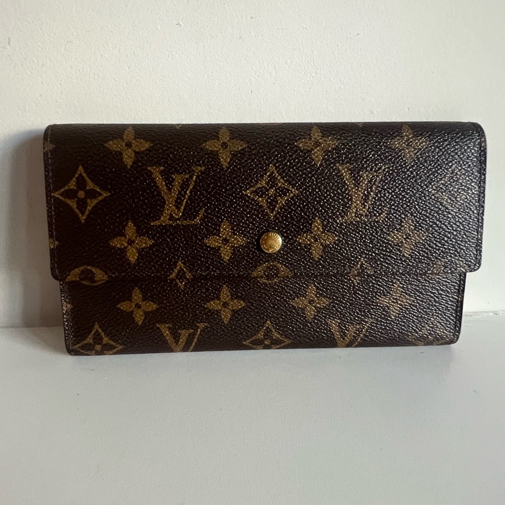 Louis Vuitton Monogram wallet - Black and Gold